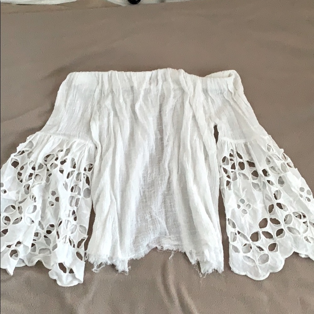 Free People white off the shoulder top. Size XS.